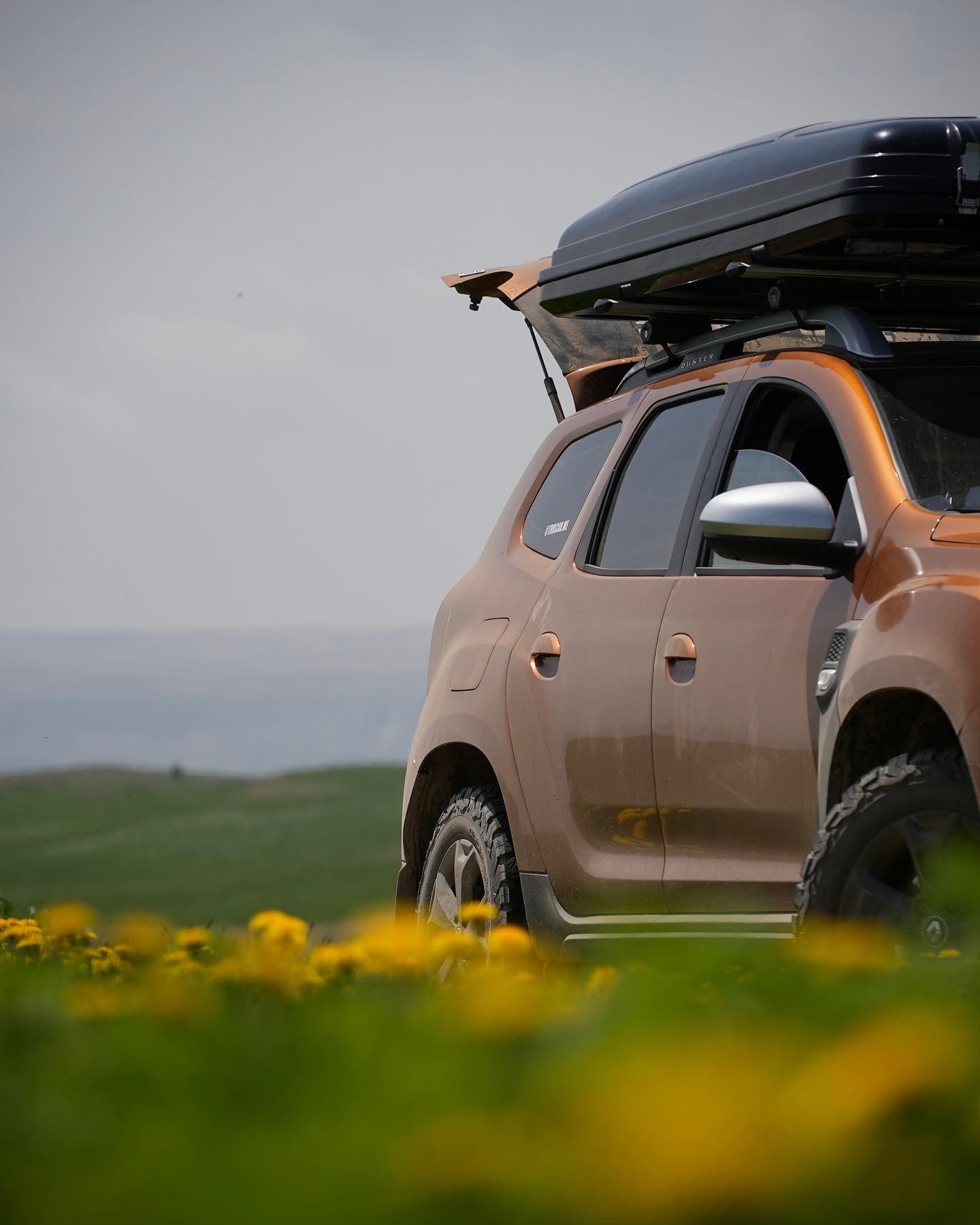 Renault Duster с палаткой на крыше — фото 6