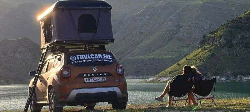 Renault Duster с палаткой на крыше