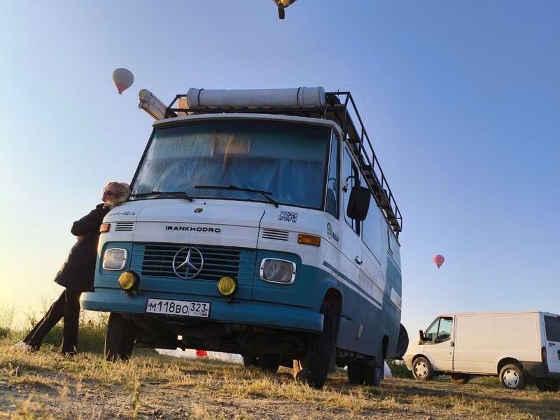 Mercedes-Benz T2